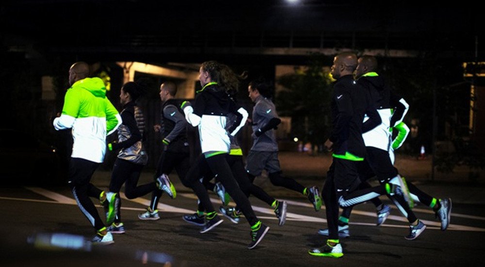reflective jogging clothes